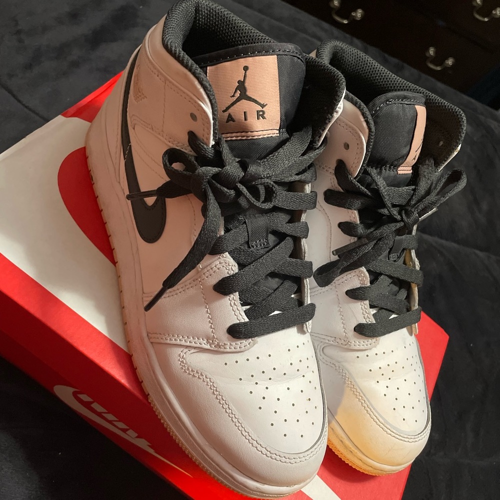 Jordan 1’s Grade School size 7